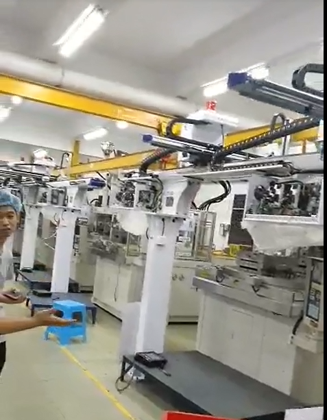 立式注塑機